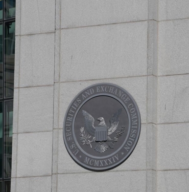 sec-approves-spot-ether-etf-listing-still-needs-to-approve-issuers-filings-xRNuQ2cu.jpg