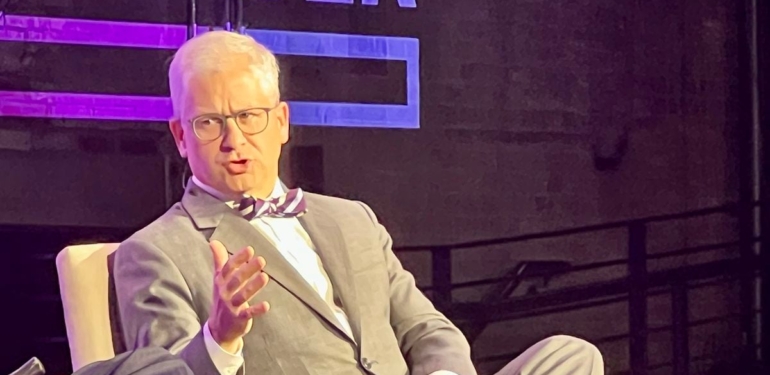 U.S. House’s McHenry Says Senate May Be Swayed if Many Democrats Back Crypto Bill